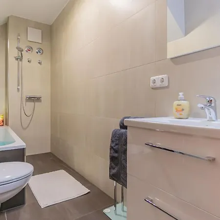 Altstadtapartment, 80 Qm,2 Schlafzimmer,parkplatz,netflix
