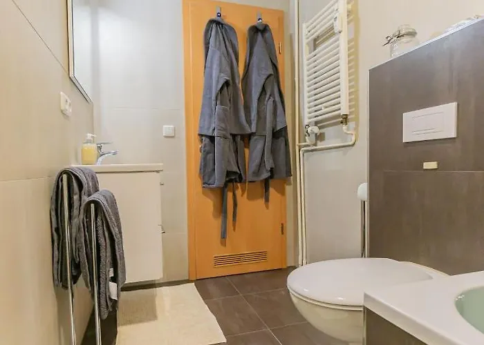 Altstadtapartment, 80 Qm,2 Schlafzimmer,parkplatz,netflix Daire