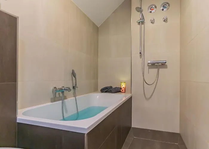 Lejlighed Altstadtapartment, 80 Qm,2 Schlafzimmer,parkplatz,netflix *