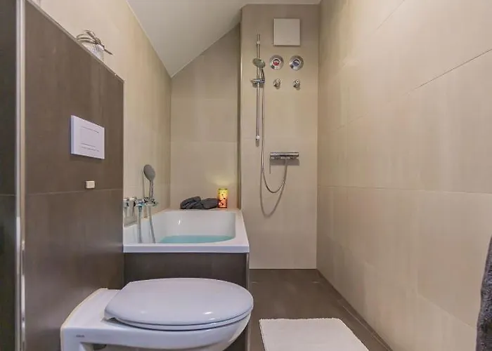 Altstadtapartment, 80 Qm,2 Schlafzimmer,parkplatz,netflix Lejlighed